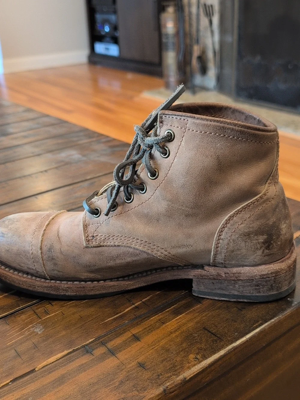 Freebird Leavenworth Distressed Leather Boots